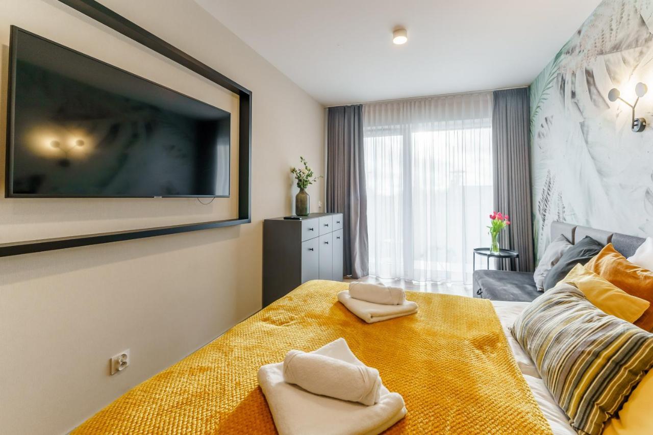 코워브제크 Perlowa Przystan Rent - Classic Gold & Silver 아파트 외부 사진