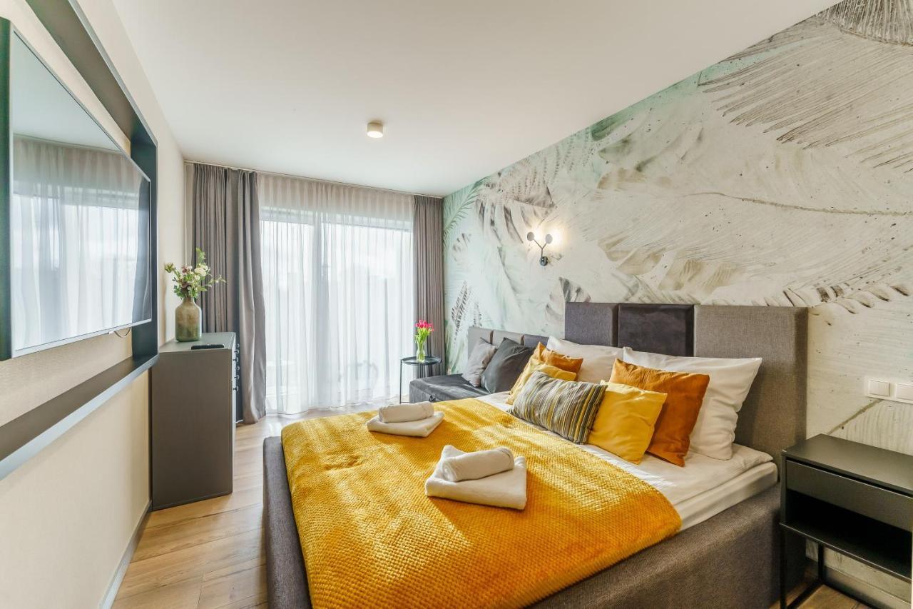 코워브제크 Perlowa Przystan Rent - Classic Gold & Silver 아파트 외부 사진